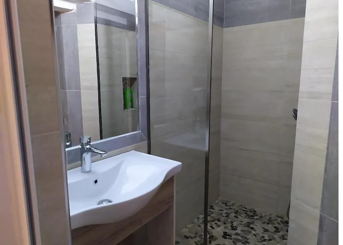 Dinamo Evoo * Tirana